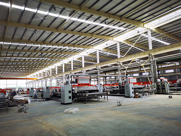 玻璃廠設備生產現場-承通機械